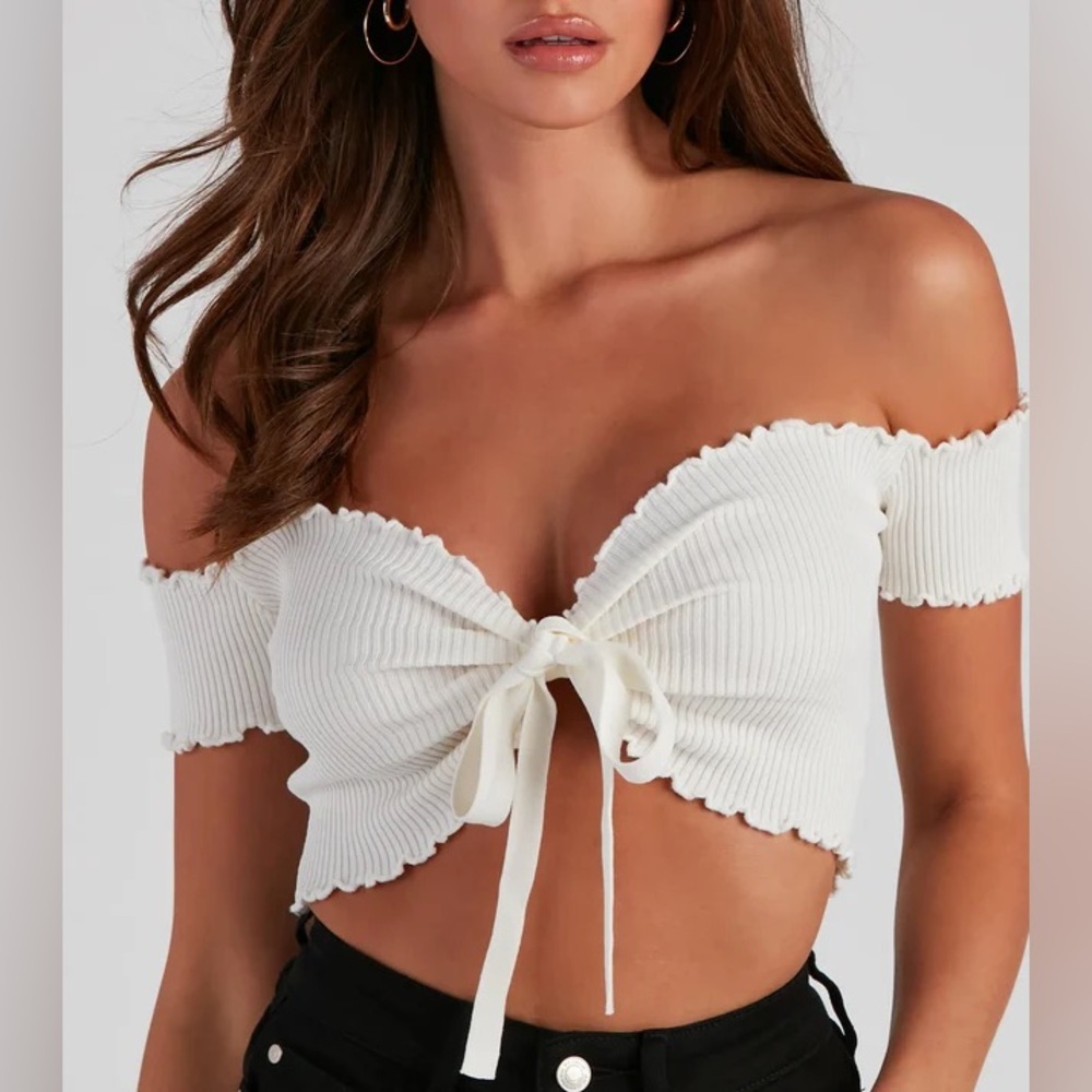 Windsor White Off-Shoulder Ribbed Crop Top